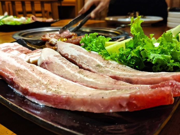 korean-bbq-strong-taking-best-set-up-heavy-foot-traffic-2401041-2