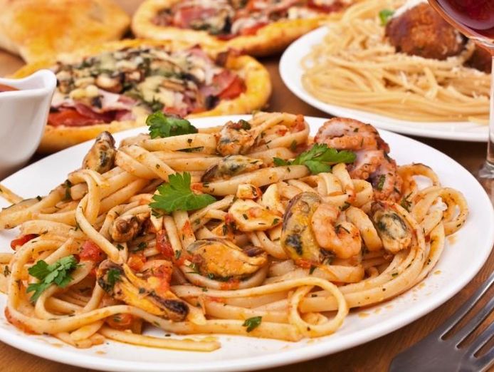 spacious-family-restaurant-with-dine-in-and-takeaway-2606232-2