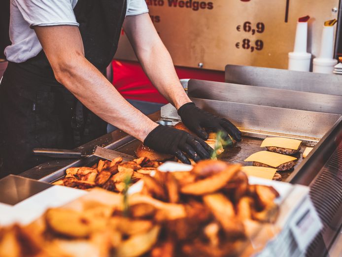 busy-burger-shop-for-sale-high-takings-great-location-amp-fully-equipped-2507-1