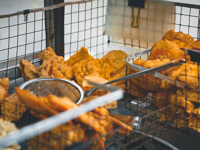 booming-location-profitable-chicken-shop-opportunity-2506192-1