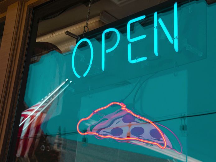 high-performing-pizza-takeaway-15k-week-managed-low-rent-2501132a-2