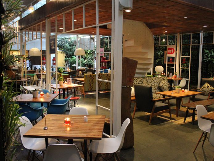 full-liquor-license-amp-function-restaurant-2508071ed-0