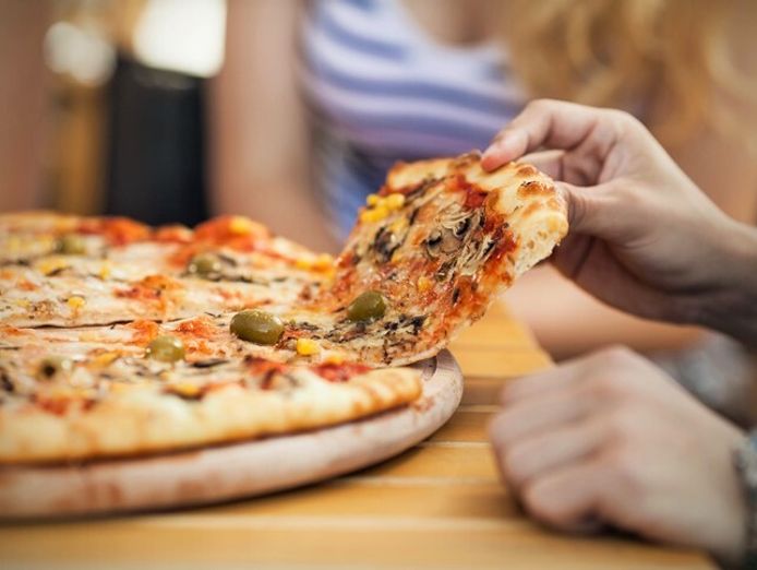 thriving-pizza-takeaway-fully-equipped-amp-ready-to-go-2506132-0
