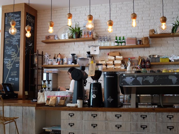 under-offer-bargain-5-day-takeaway-near-hospital-university-tkg-12-000-0