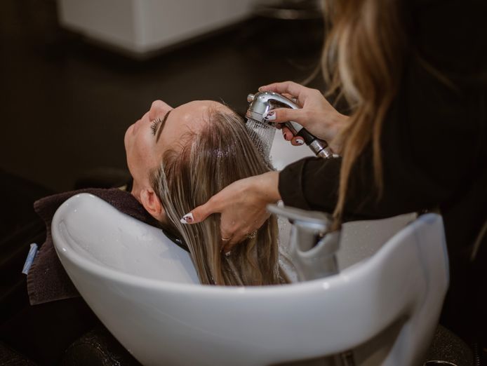bargain-hair-salon-for-sale-25-000-for-quick-sale-160-2311092-2