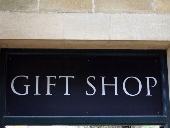 shopping-centre-dollar-shop-tkg-14-000-pw-business-visa-suitable-2302111-1