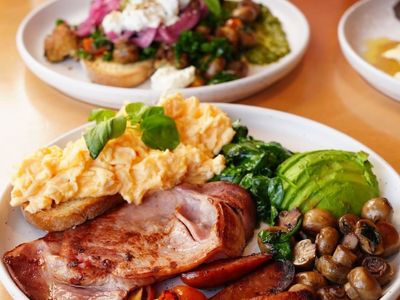 day-trade-cafe-in-affluent-location-with-cheap-rent-8