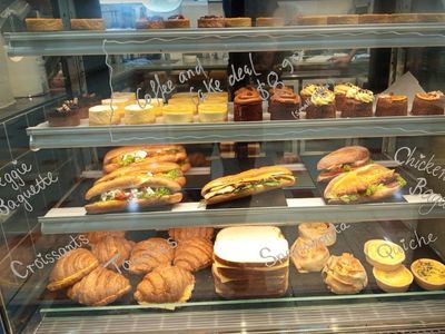 position-perfect-day-trade-cafe-take-away-in-busy-centre-2