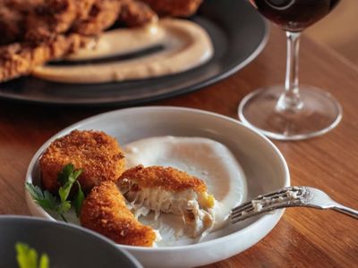 restaurant-opportunity-with-rare-general-liquor-licence-on-off-premise-sales-4