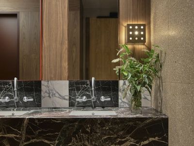 1-8m-irreplaceable-fit-out-prime-richmond-turnkey-hospitality-opportunity-9