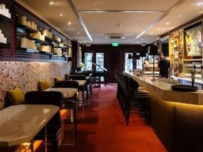 super-urgent-sale-beautifully-presented-bar-restaurant-2
