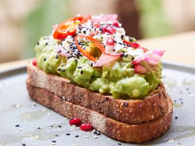 thriving-bayside-cafe-strong-profits-day-trade-only-prime-location-0