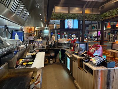 standout-corner-site-burger-bar-take-away-0