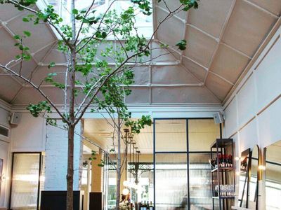 designer-turnkey-cocktail-wine-bar-late-night-3am-liquor-licence-3