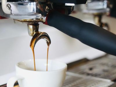 thriving-bayside-cafe-strong-profits-day-trade-only-prime-location-7