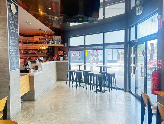 exceptional-hospitality-opportunity-in-prime-location-walk-in-walk-out-sale-1