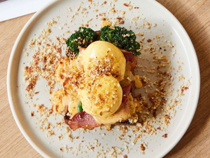 thriving-bayside-cafe-strong-profits-day-trade-only-prime-location-5