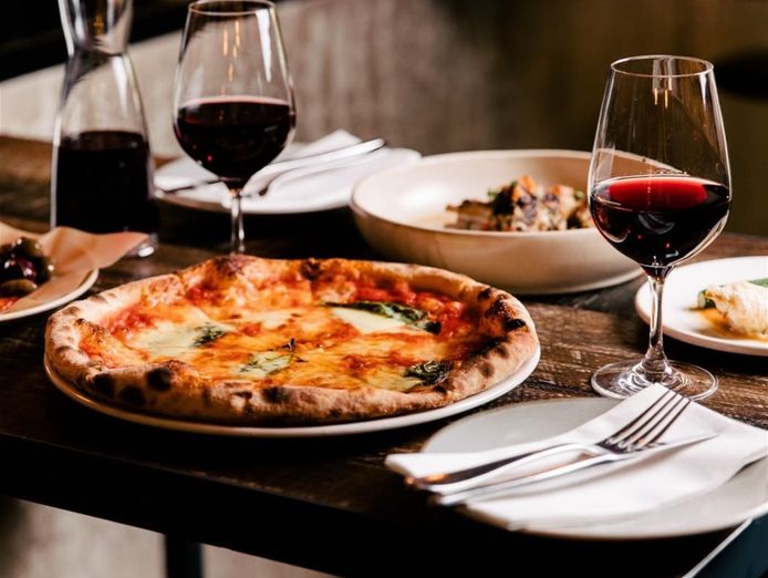 iconic-wine-bar-and-pizzeria-in-prime-location-5