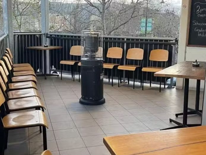 exceptional-hospitality-opportunity-in-prime-location-walk-in-walk-out-sale-6