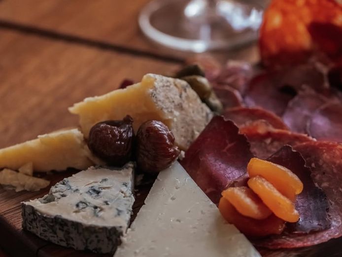 restaurant-opportunity-with-rare-general-liquor-licence-on-off-premise-sales-8