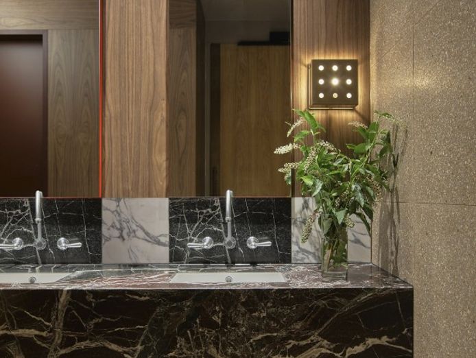 1-8m-irreplaceable-fit-out-prime-richmond-turnkey-hospitality-opportunity-9