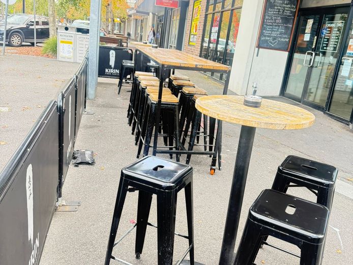 exceptional-hospitality-opportunity-in-prime-location-walk-in-walk-out-sale-2