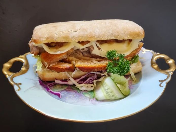 established-15-year-cafe-gem-prime-melbourne-village-location-8