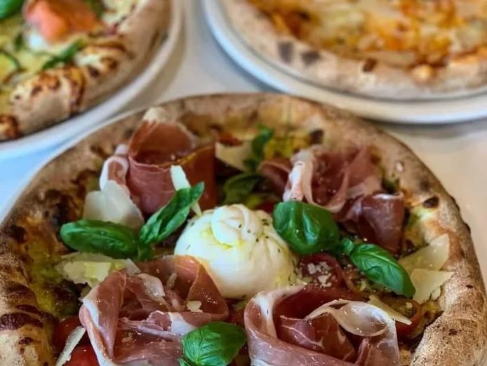 authentic-italian-pizzeria-local-gem-with-lifestyle-hours-low-rent-8
