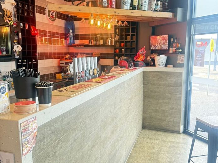 exceptional-hospitality-opportunity-in-prime-doreen-location-0