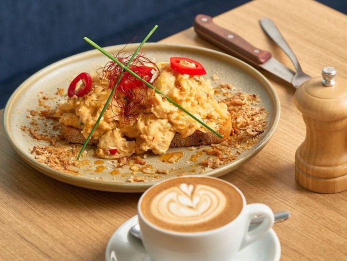 thriving-bayside-cafe-strong-profits-day-trade-only-prime-location-4