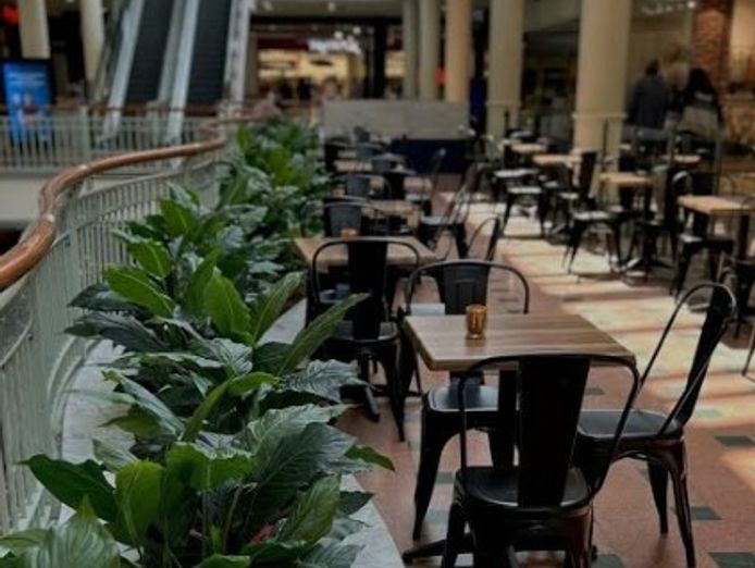 modern-dandenong-cafe-kiosk-prime-shopping-centre-location-8