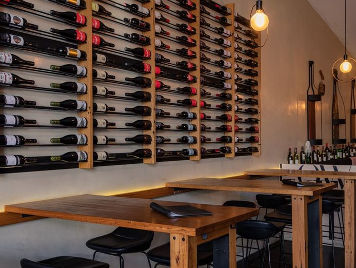 restaurant-opportunity-with-rare-general-liquor-licence-on-off-premise-sales-7
