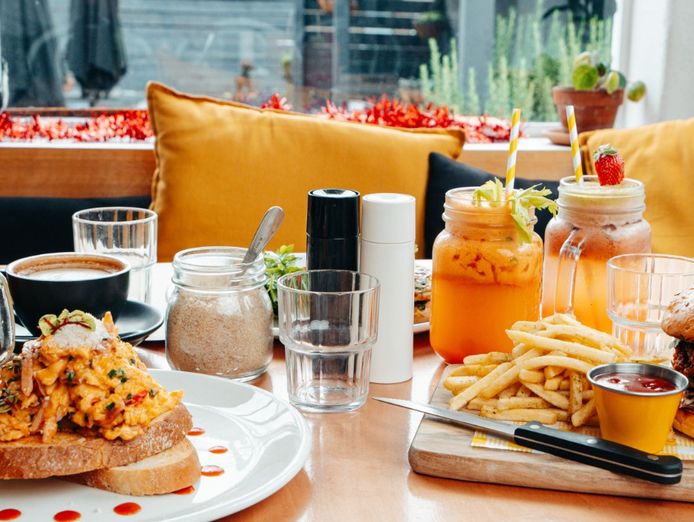 day-trade-cafe-in-affluent-location-with-cheap-rent-0