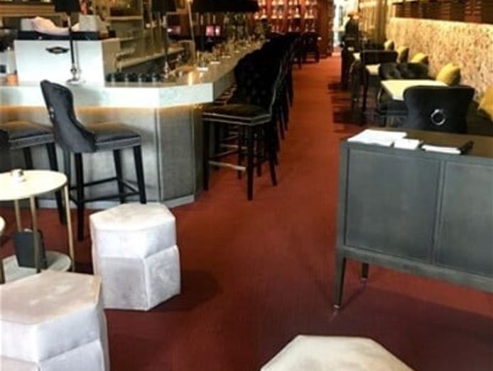 super-urgent-sale-beautifully-presented-bar-restaurant-3