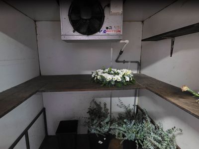 abs-102-florist-with-48-years-history-for-sale-7