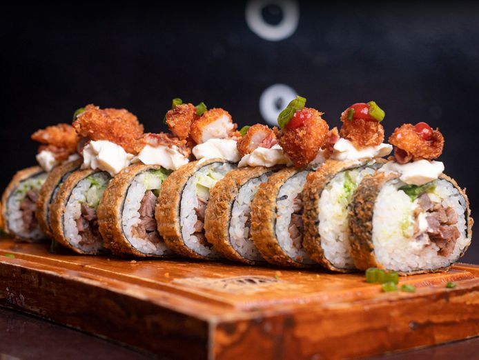bbs-105-established-japanese-sushi-train-shop-in-glenelg-1
