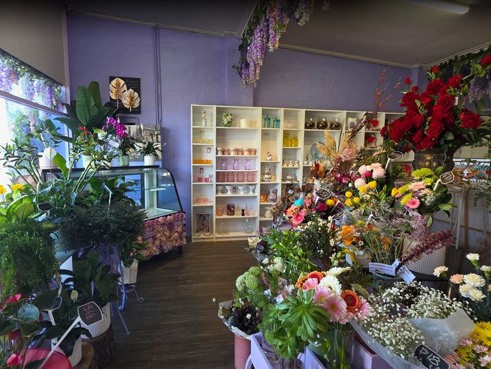abs-102-florist-with-48-years-history-for-sale-3