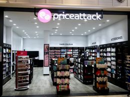 Exclusive opportunity with dual-income retail and salon in great location