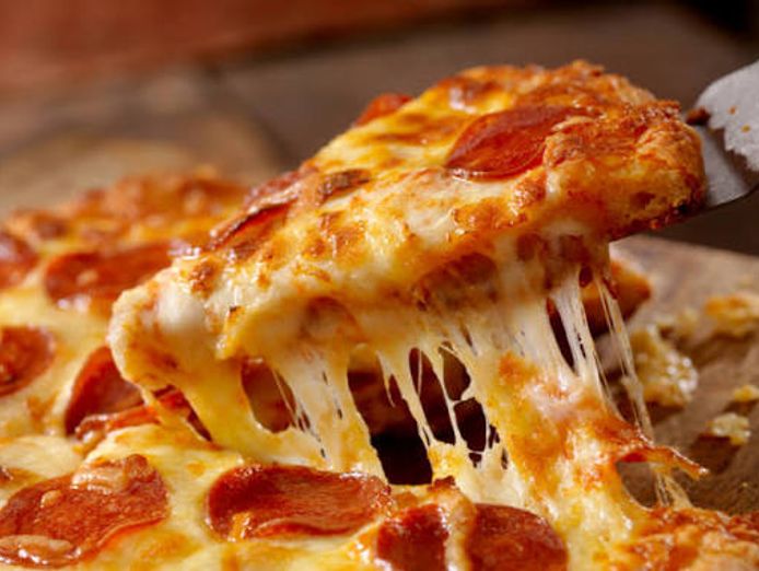 profitable-wood-fire-pizza-fine-dining-restaurant-for-quick-sale-2
