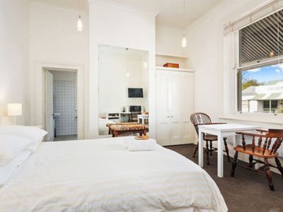 historic-coastal-gem-rodondo-accommodation-port-albert-7