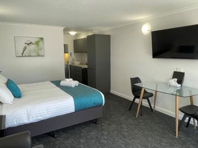 under-offer-barham-bridge-motor-inn-7