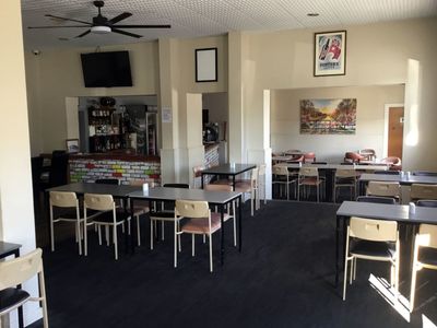 white-hart-hotel-well-maintained-country-hotel-4