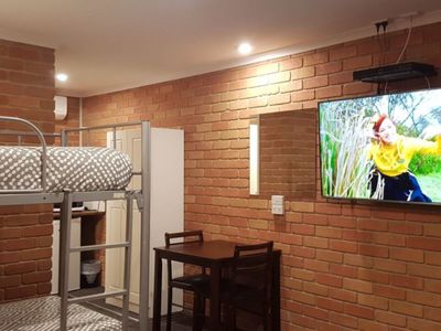 motel-with-expansion-potential-on-prime-western-highway-site-8