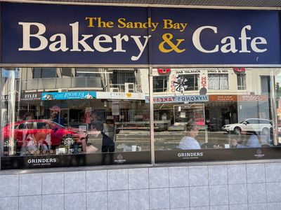 established-sandy-bay-bakery-amp-caf-233-with-loyal-local-following-8