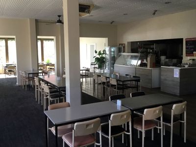 white-hart-hotel-well-maintained-country-hotel-7