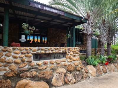 sapphire-caravan-amp-cabin-park-established-park-in-a-renowned-outback-tourism-r-1