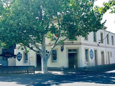williamstown-landmark-leasehold-opportunity-at-the-steam-packet-hotel-2