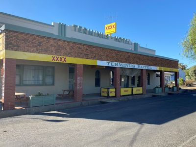 terminus-hotel-a-big-country-hotel-0