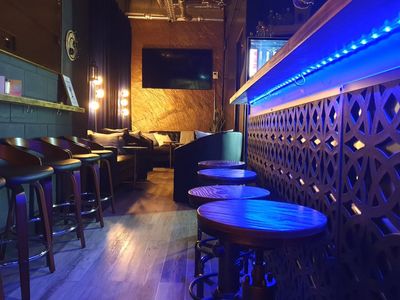 hydrant-bar-a-charming-and-stylish-local-retreat-6