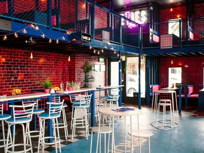 evies-disco-diner-a-vibrant-neon-soaked-fitzroy-spot-2